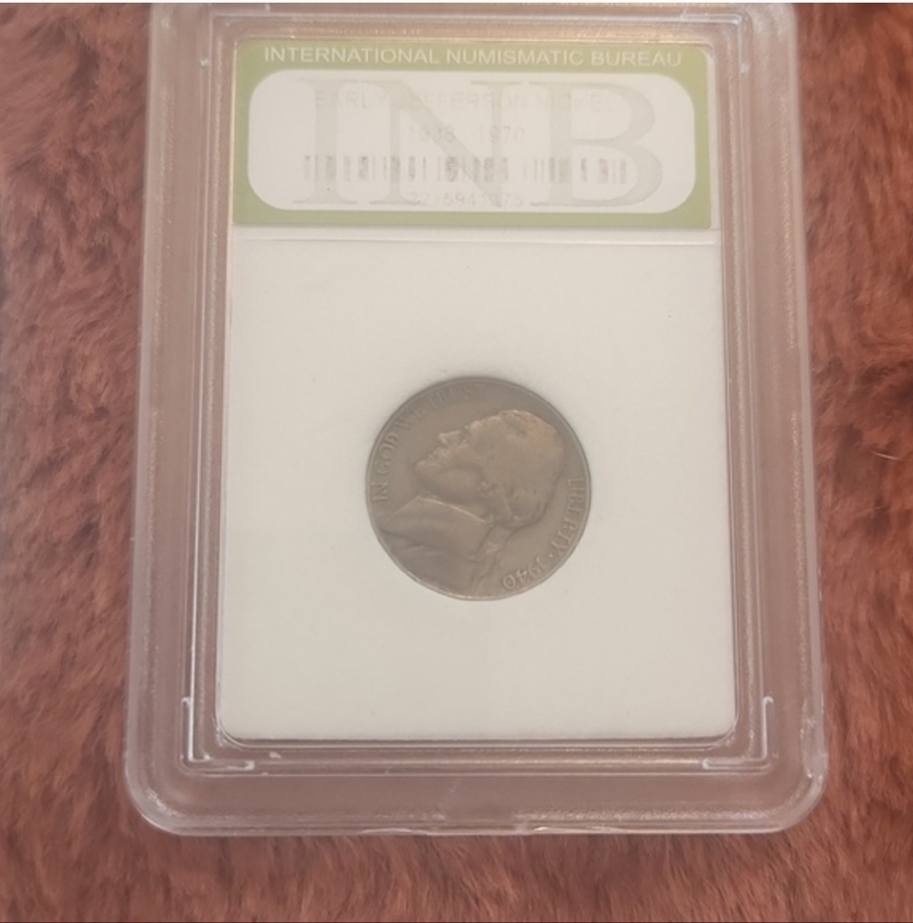 Assorted Currency Collection - Picture 6 of 9